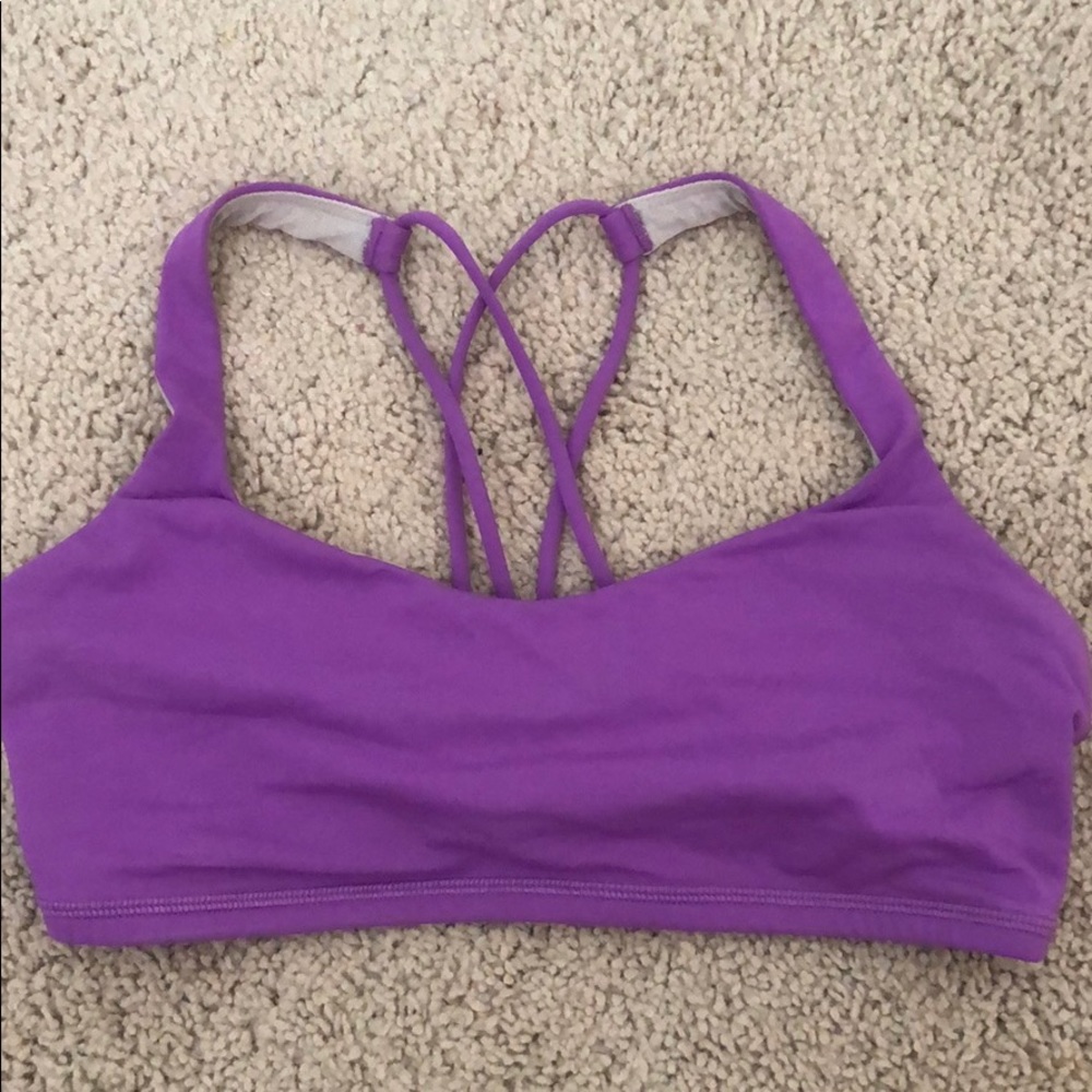 Lululemon sports bra size 6